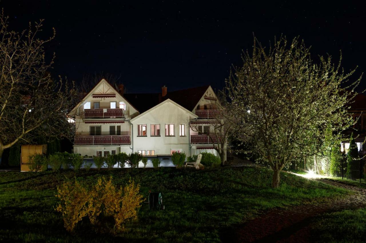 Villa Astoria Balatongyörök Exterior foto